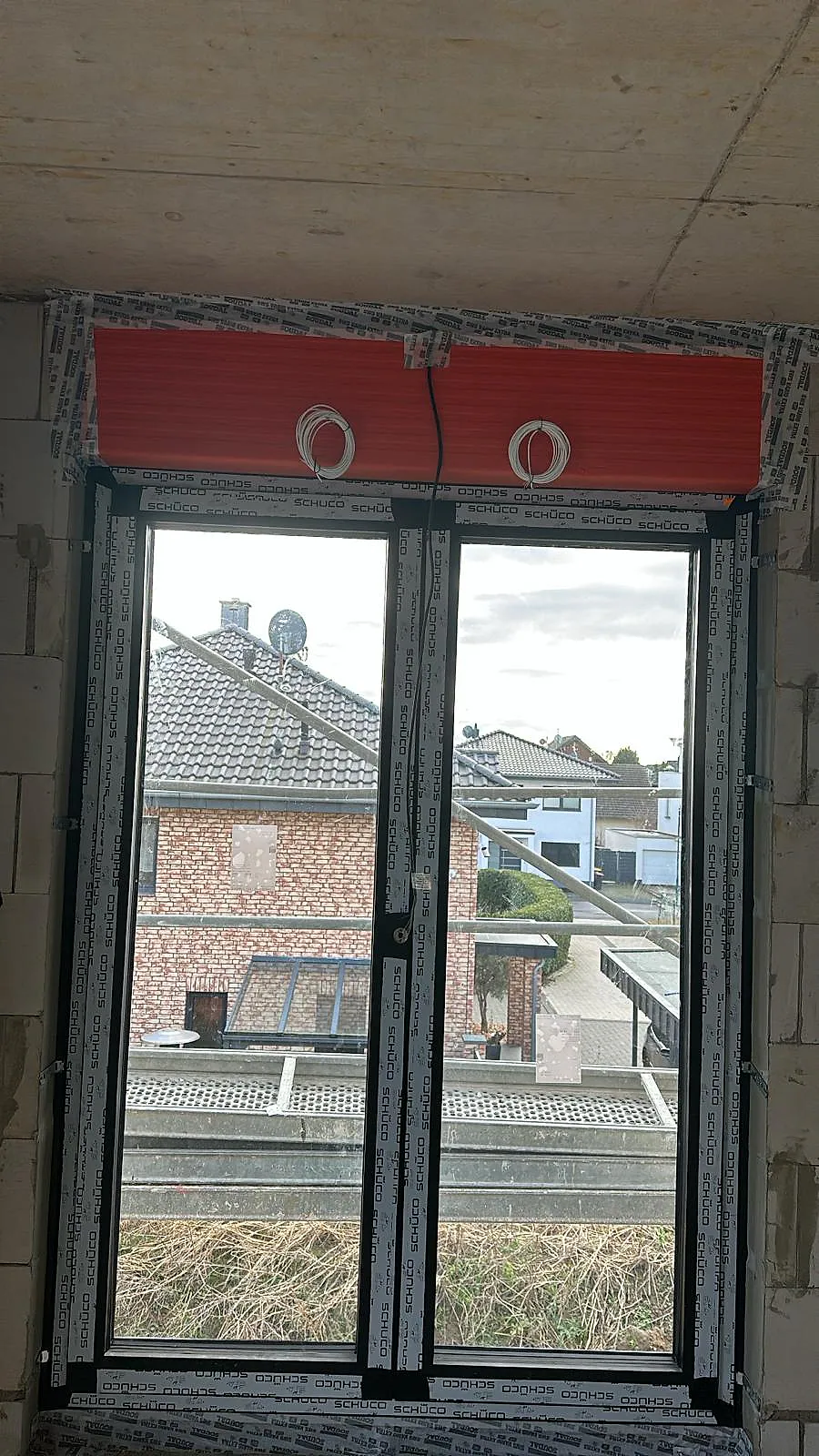 Schüco Aluminiumfenster mit vorbereitetem Vorbaurollladen – Aluminium-Projektreferenz auf der Seite Projekte & Referenzen | Aluminiumfenster